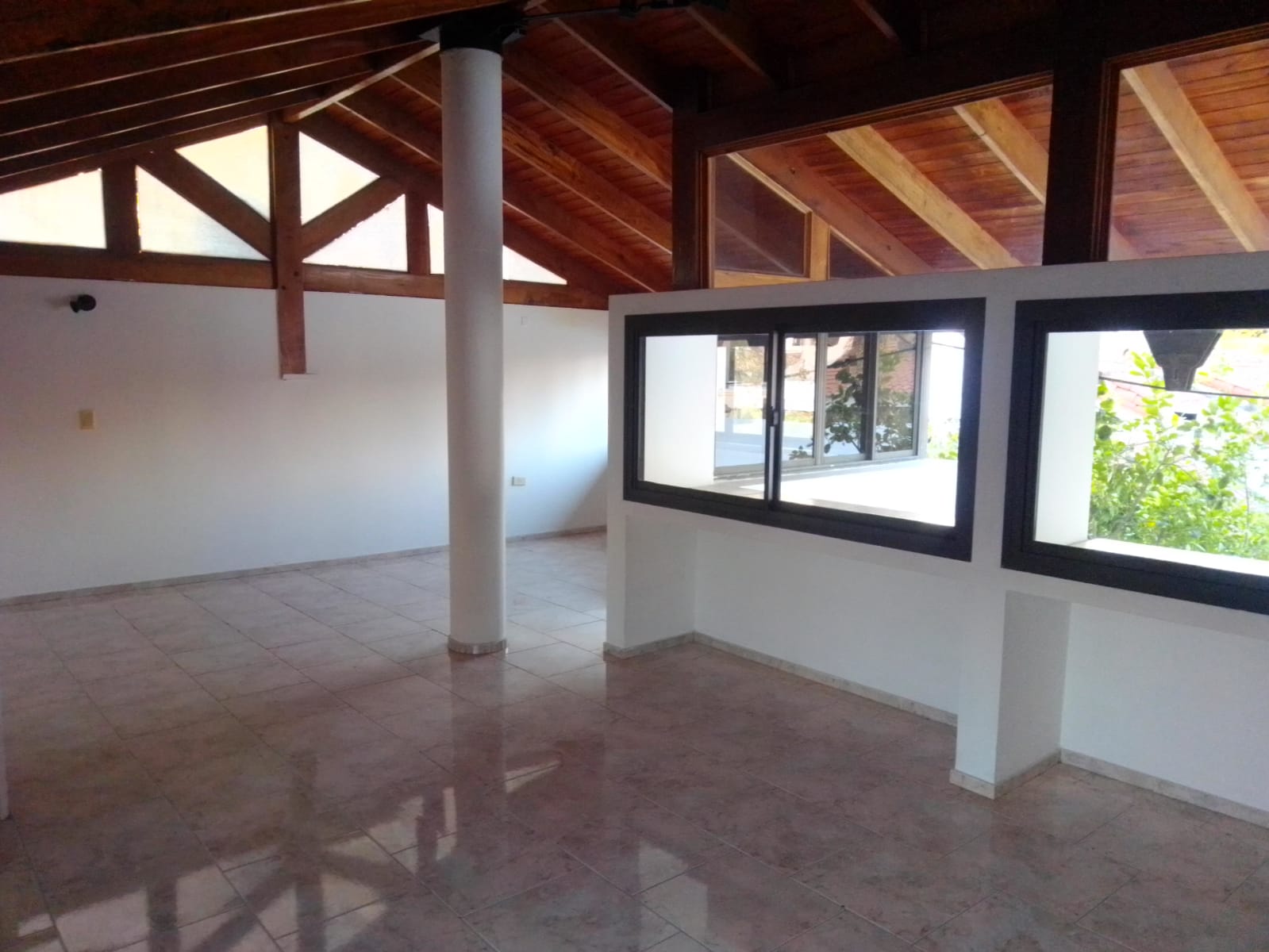 Villa Belgrano 4 dorm 3 baños Pileta Esctirura excelente entorno