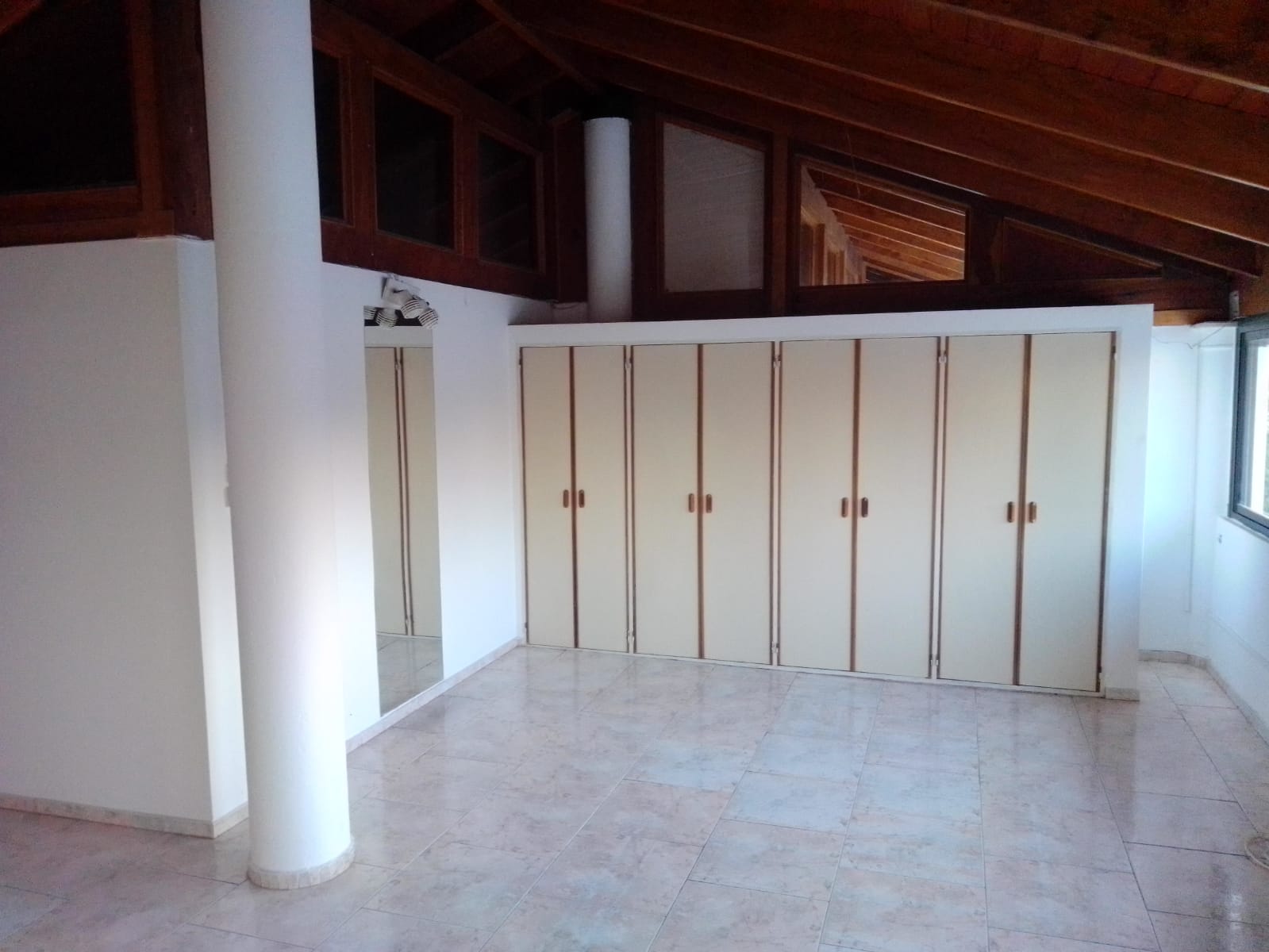 Villa Belgrano 4 dorm 3 baños Pileta Esctirura excelente entorno