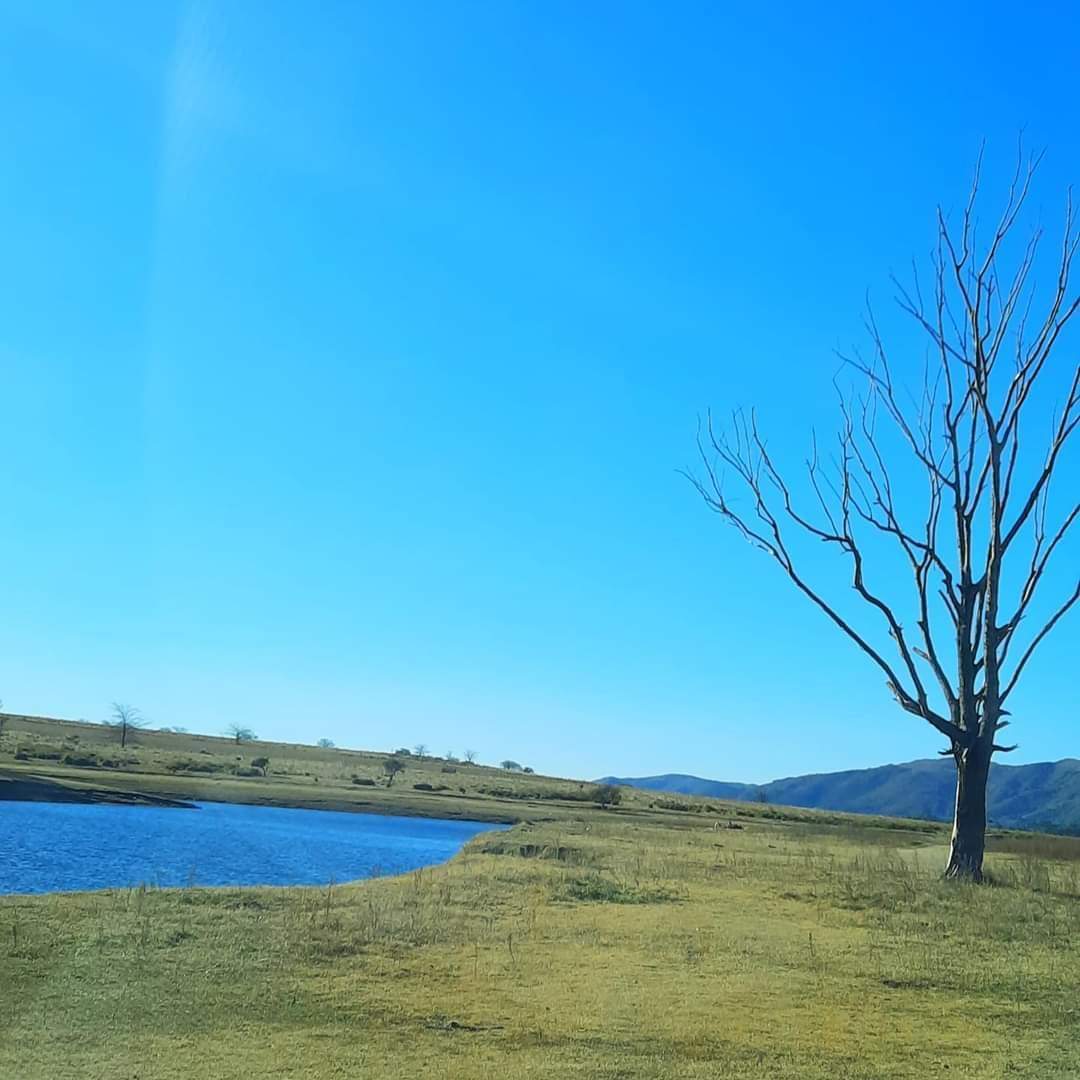 Excelentes Lotes de 900 m, Calamuchita, Villa Ciudad Parque, a 6 Cuadras del Rio.