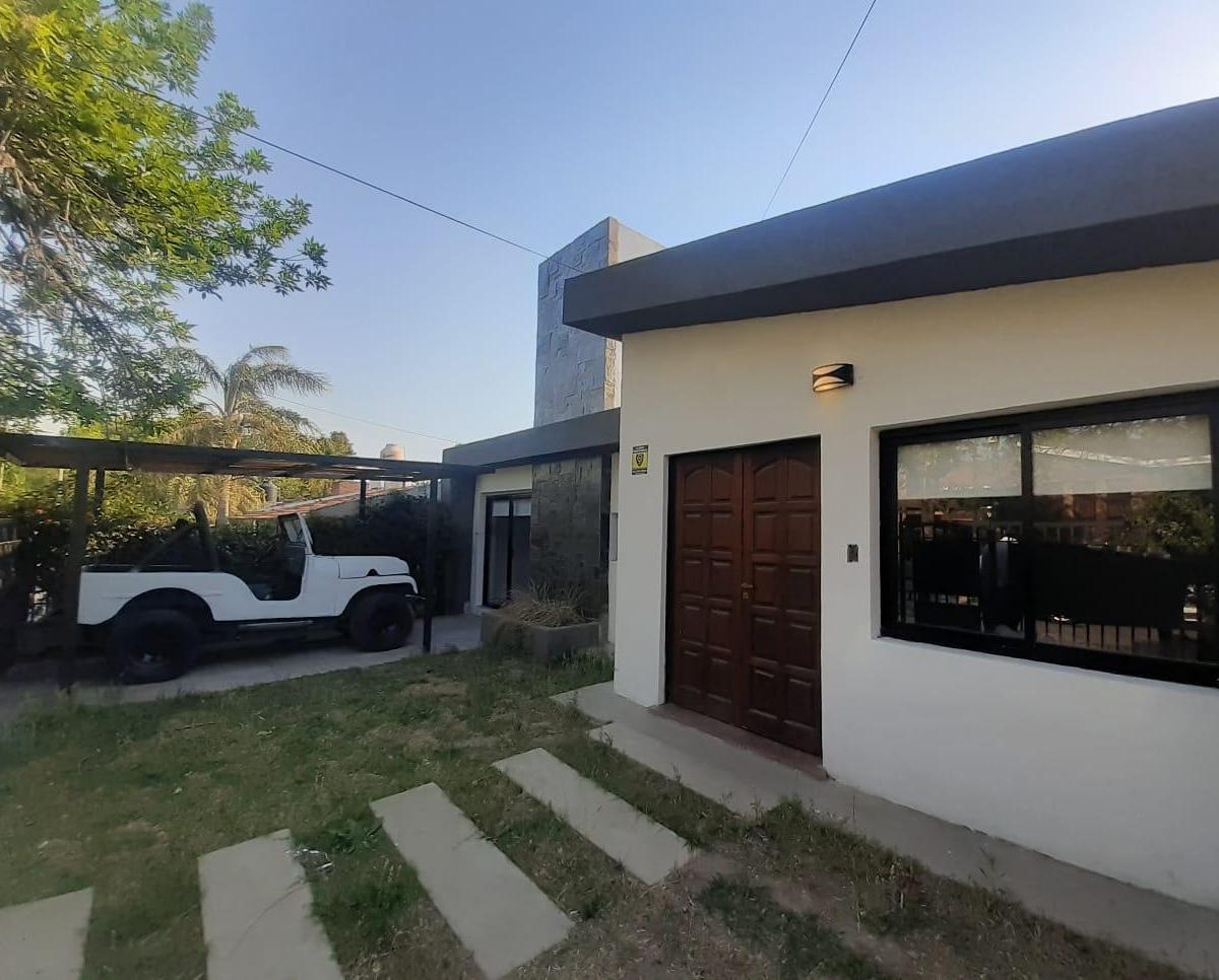 EXCELENTE CASA 2 DORM PLANTA BAJA - Bº EL REFUGIO - MTS AV. RECTA MARTINOLLI