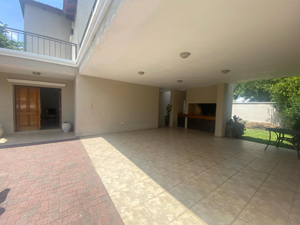 GRAN OPORTUNIDAD - VENTA CASA 4 DORMITORIOS   PISCINA - COMPLEJO CERRADO VILLA BELGRANO