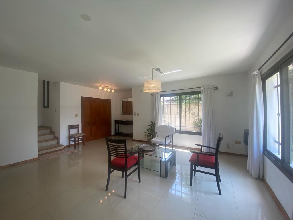 GRAN OPORTUNIDAD - VENTA CASA 4 DORMITORIOS   PISCINA - COMPLEJO CERRADO VILLA BELGRANO