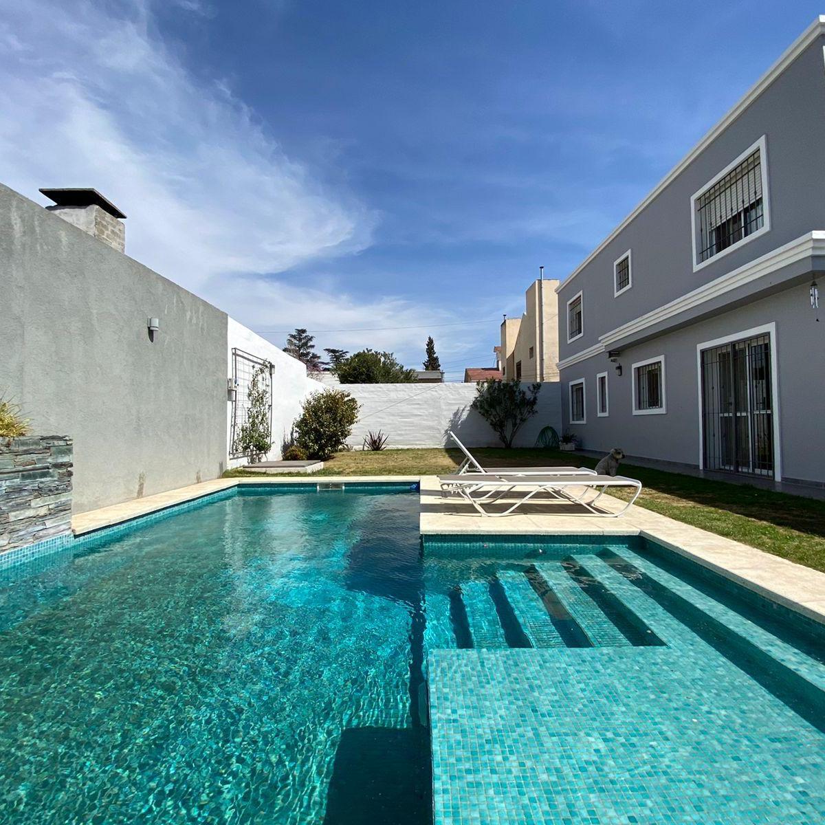 VENTA CASA 4 DORMITORIOS   ESCRITORIO EN LA MEJOR ZONA DE VILLA BELGRANO