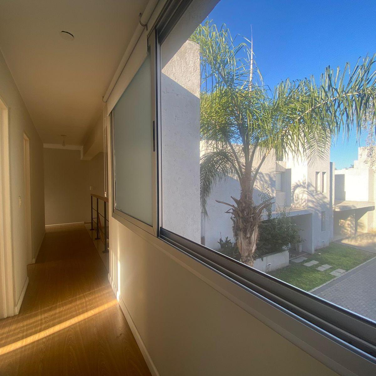 VENTA DÚPLEX 4 DORM (1 EN P.B) HOUSING MTS LA SALLE Y RECTA MARTINOLLI