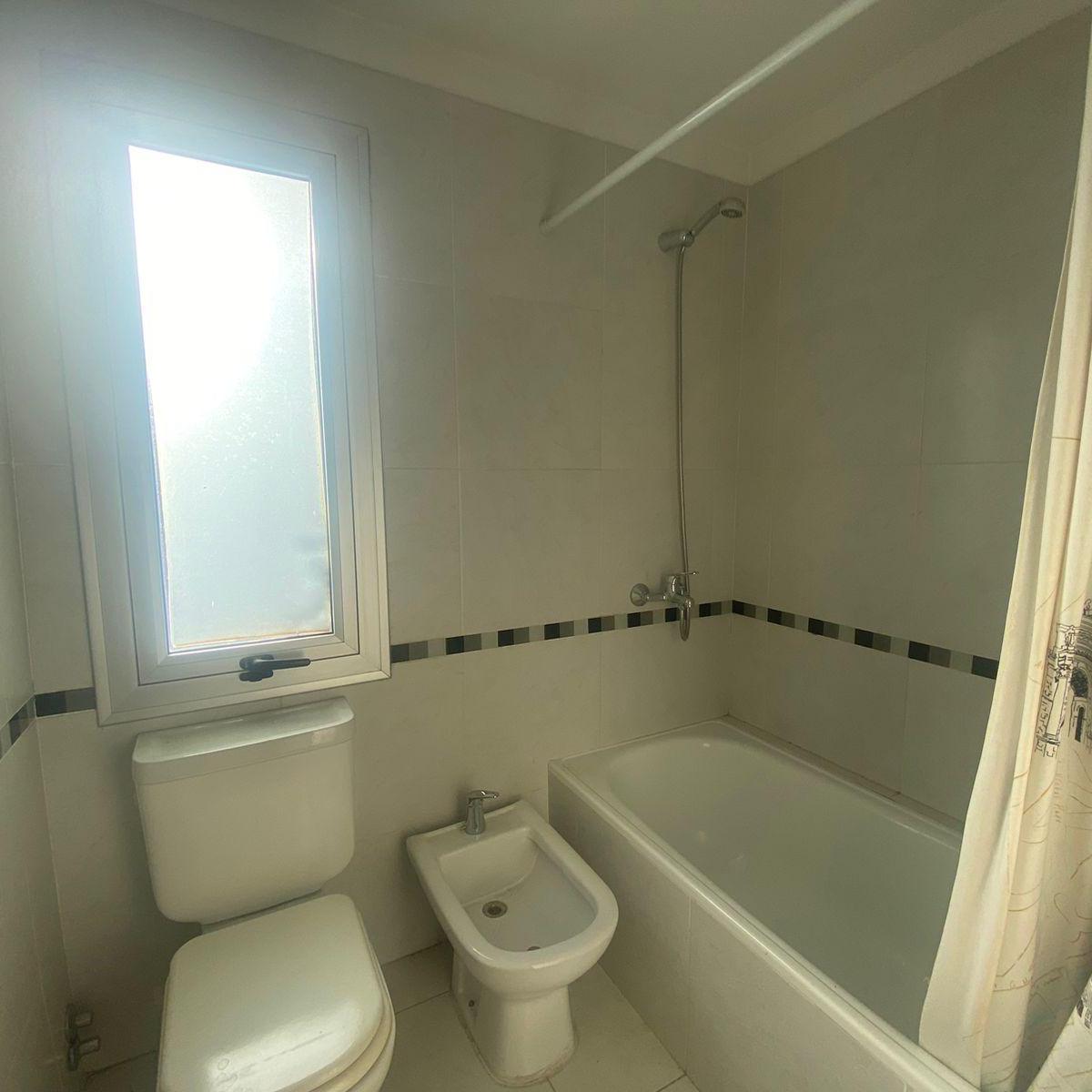 VENTA DÚPLEX 4 DORM (1 EN P.B) HOUSING MTS LA SALLE Y RECTA MARTINOLLI