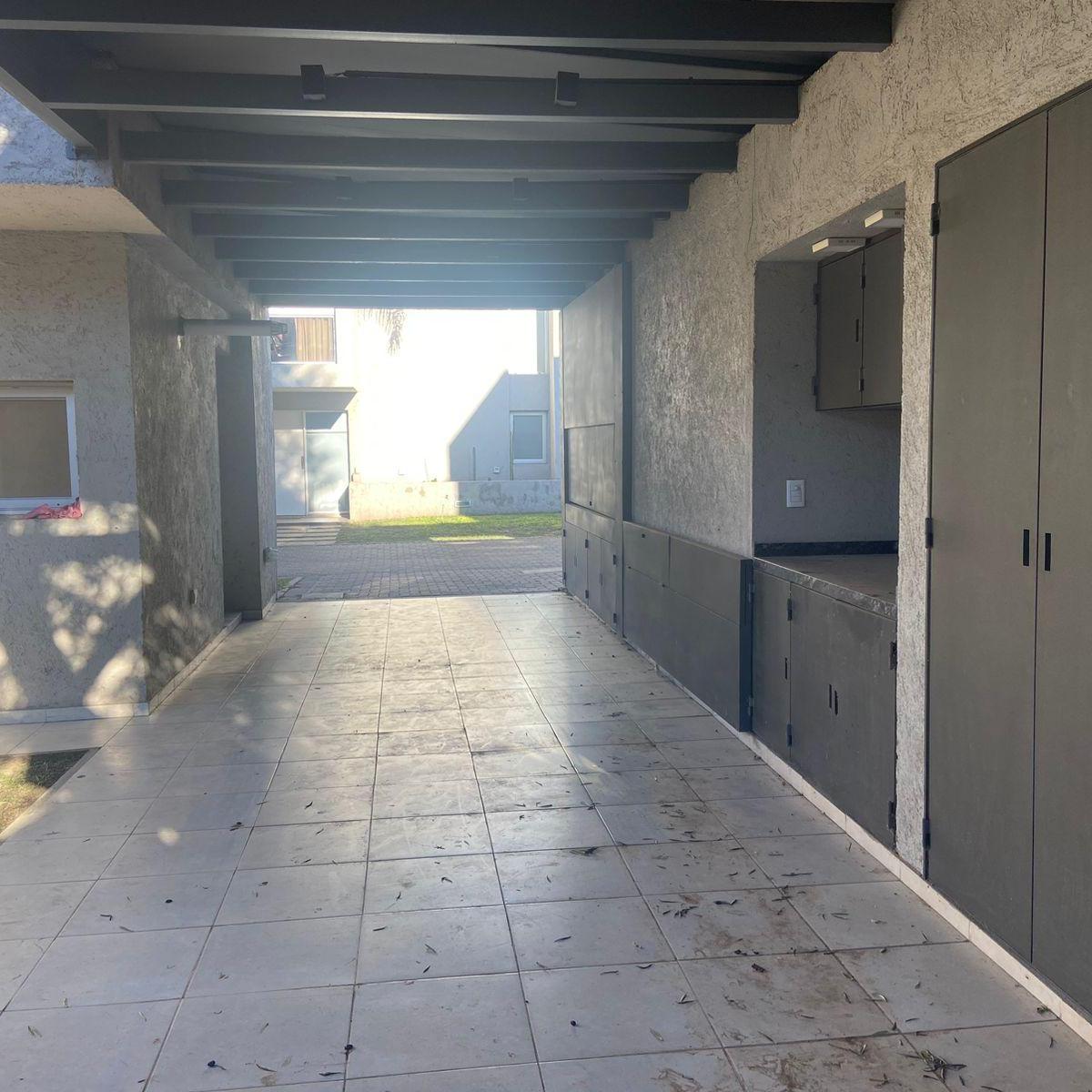 VENTA DÚPLEX 4 DORM (1 EN P.B) HOUSING MTS LA SALLE Y RECTA MARTINOLLI