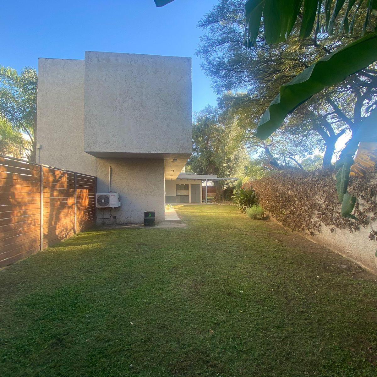 VENTA DÚPLEX 4 DORM (1 EN P.B) HOUSING MTS LA SALLE Y RECTA MARTINOLLI