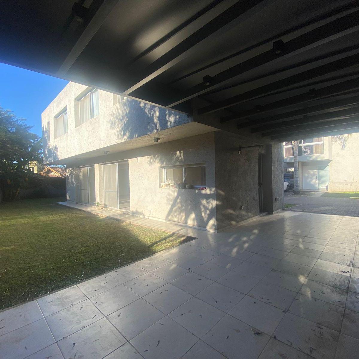 VENTA DÚPLEX 4 DORM (1 EN P.B) HOUSING MTS LA SALLE Y RECTA MARTINOLLI