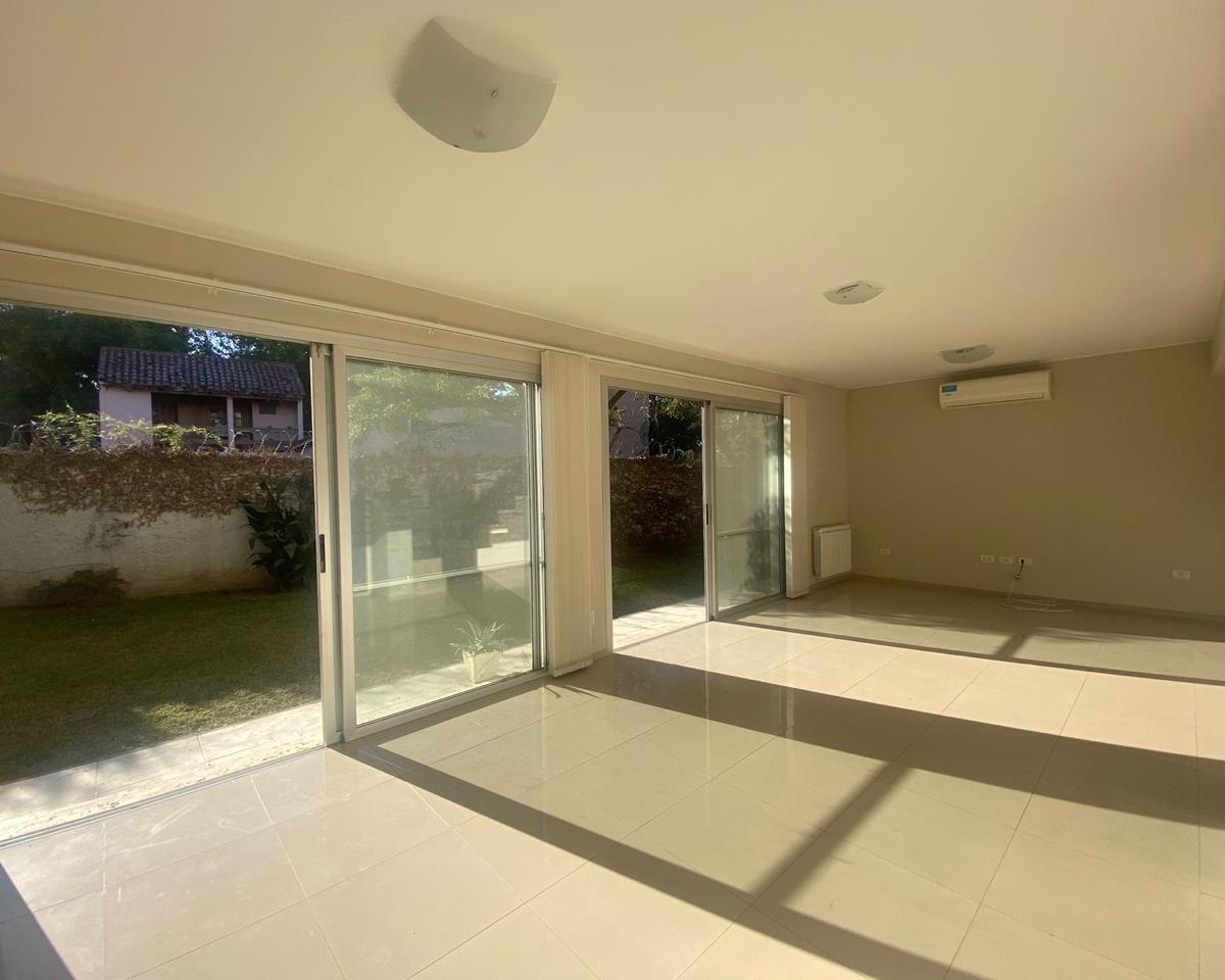 VENTA DÚPLEX 4 DORM (1 EN P.B) HOUSING MTS LA SALLE Y RECTA MARTINOLLI