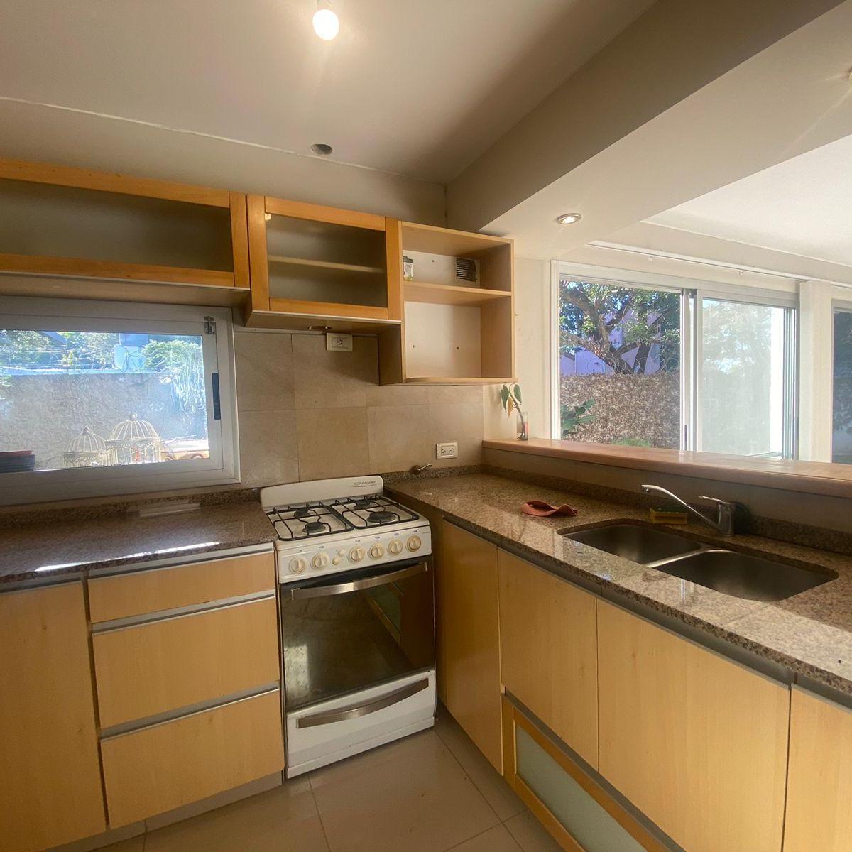 VENTA DÚPLEX 4 DORM (1 EN P.B) HOUSING MTS LA SALLE Y RECTA MARTINOLLI