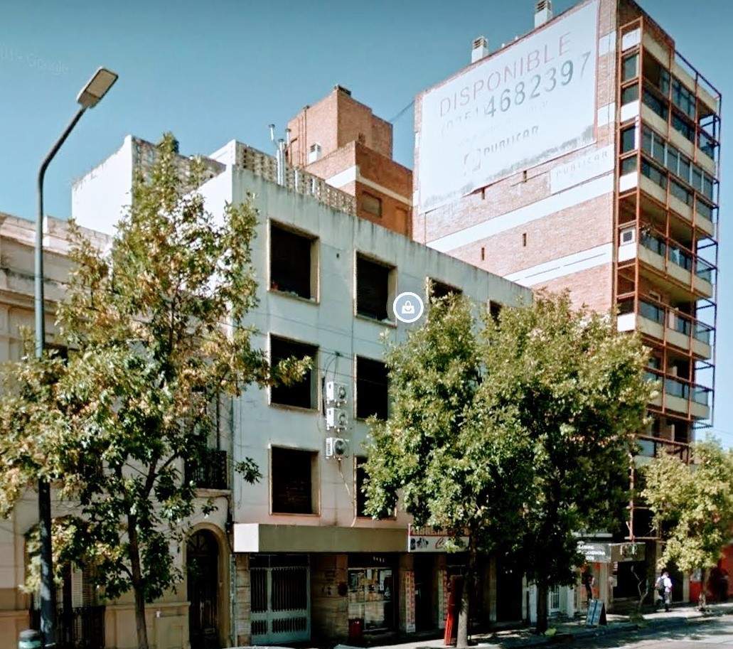 Plaza Colón, amplio dpto de 3 dormitorios y 2 patios.  APTO BANCOR