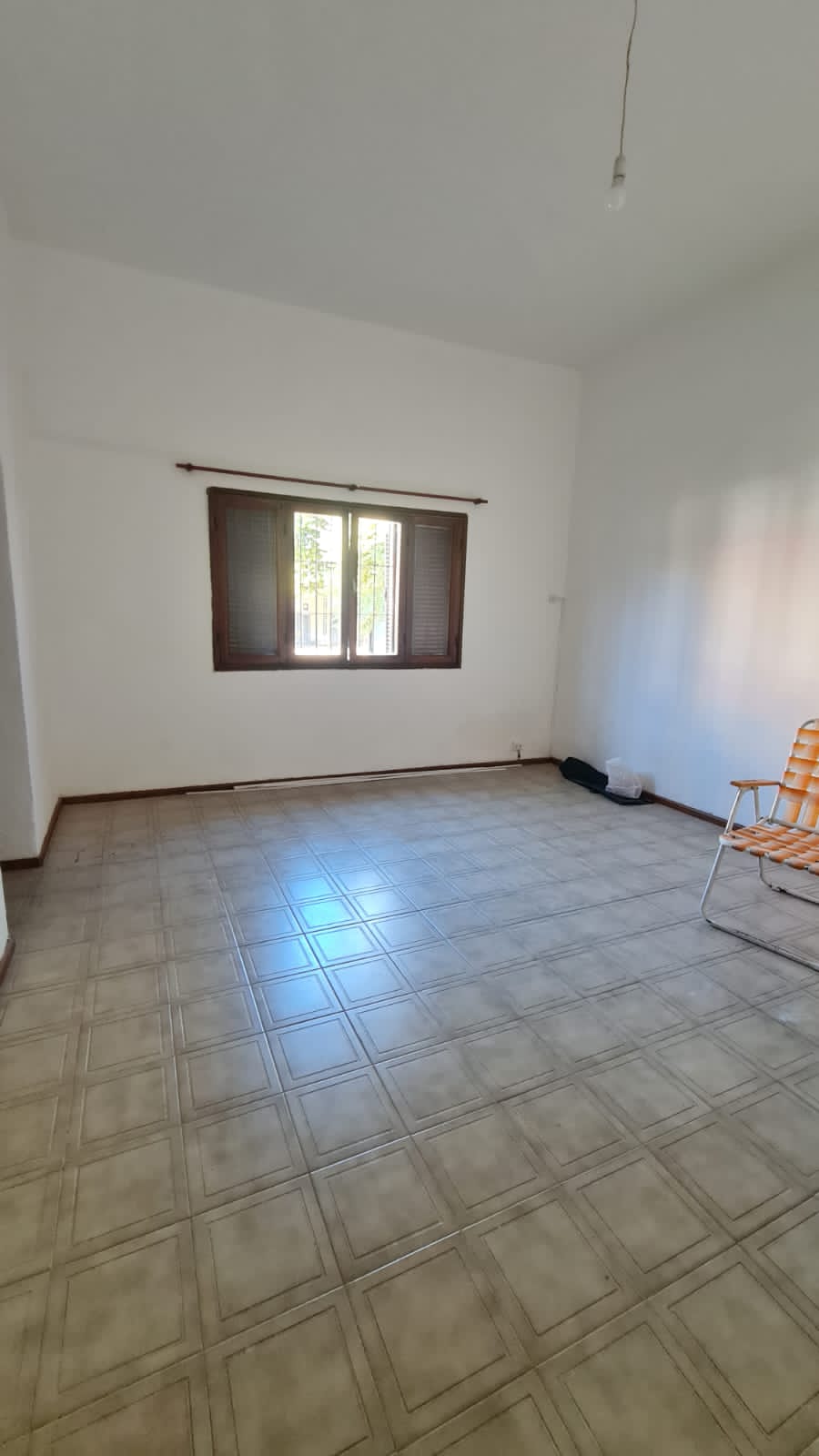 CASA EN VENTA BARRIO JARDÍN! IDEAL INVERSOR 360 METROS CUADRADOS