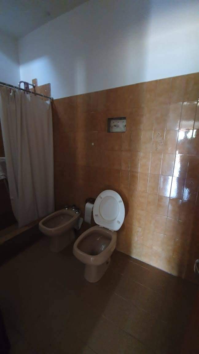 CASA EN VENTA BARRIO JARDÍN! IDEAL INVERSOR 360 METROS CUADRADOS