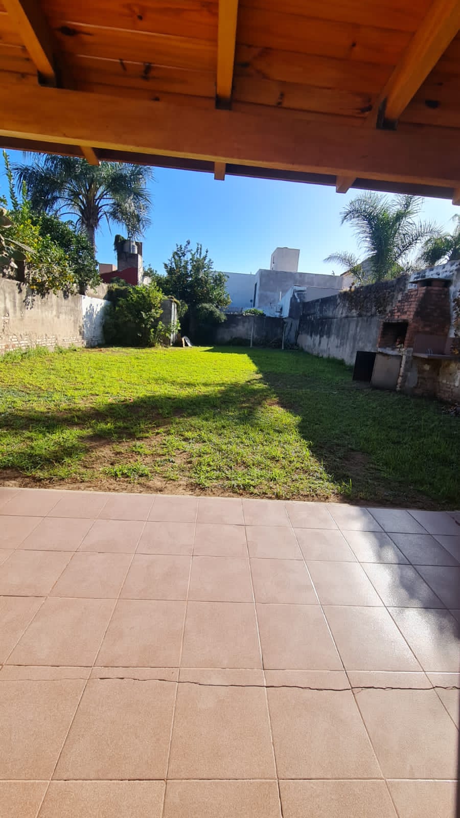 CASA EN VENTA BARRIO JARDÍN! IDEAL INVERSOR 360 METROS CUADRADOS