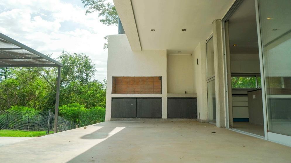 CAROLINA VILLAGE HOUSING CON SEGURIDAD !!!