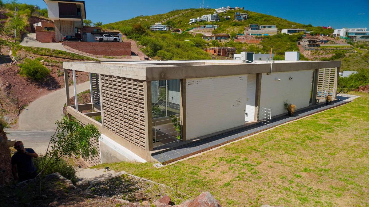 LA CUESTA 3 DORM Y PILETA